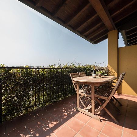 Gardappartamenti - Cascinale With Terrace ديسينسانو ديل غاردا المظهر الخارجي الصورة